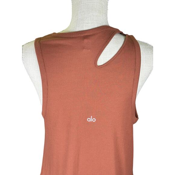 ALO Yoga Ribbed Peak Cut Out Tank Top Women's Small Orange Brown Athleisure Gym - Picture 8 of 9